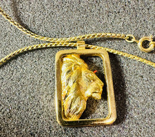 Vintage Avon Leo Lion Head Star Signs Gold Tone Zodiac Pendant Necklace 18