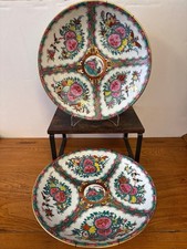 VTG Set Of 2 CHINESE PORCELAIN FAMILLE ROSE MEDALLION Plates picture