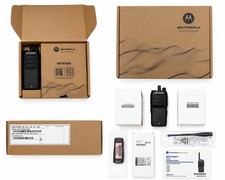 Motorola R2 Mototrbo Portable Two-Way Radio IP55 AAH11YDC9JA2AN UHF 400-480Mhz picture