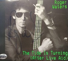 ROGER WATERS Hand Signed Autographed CD 