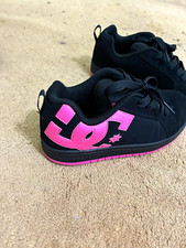 DC Court Graffix Black Skateboarding Shoes US 7 Medium (D, M) picture