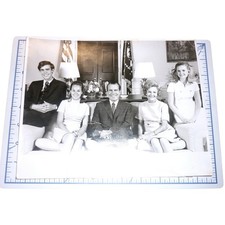 Official White House Photo Ricahard Nixon Family Pat Julie David Eisenhower picture