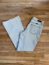 Wrangler Women's High Rise Flare Light Wash Distressed Jeans Size 10 Western picture