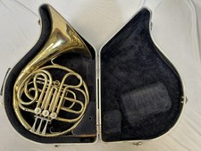 QUALITY C.G. CONN LTD. U.S.A. SINGLE FRENCH HORN + CASE picture
