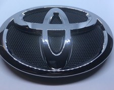 TOYOTA CAMRY 2010 2011 FRONT GRILL EMBLEMS NEW GENUINE OEM (75311-06100) picture