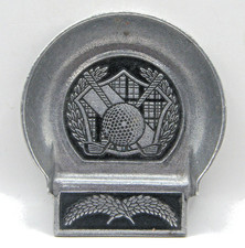 Vintage Pewter Putting Cup Crossed Clubs Laurel Branches Tudor Style Clubhouse picture