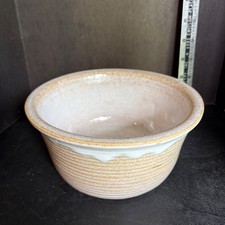 Vintage Ribbed Stoneware Mixing Bowl Cream Tan Glazed Ceramic 7002 9 7 picture