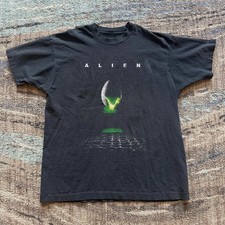 Alien Retro Classic Sci-Fi Horror Movie Black Vintage Graphic T-Shirt picture