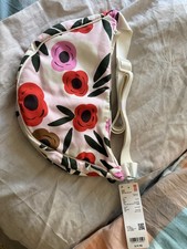 NWT UNIQLO x Marimekko Round Mini Shoulder Bag - Pink/Red Floral Ruukku picture