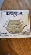 NEVER OPENED VINTAGE 1978 PYREX-WARE 4 Piece Bowl Set In Original Box picture