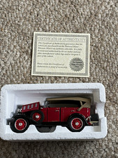 The National Motor Museum Mint 1:32 Car Red/Black/Beige Diecast COA picture