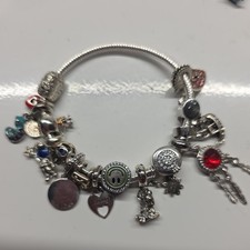 6 -7 inch Silver Tone Snake Chain Charm Bracelet  W/ 15 Charms  picture