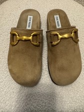 Steve Madden Masin Clogs Horsebit Slide Mules Color Taupe Suede Size 8 M NIB picture