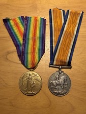 WWI British Army War Medal 1914 - 1918 Sterling Silver & Victory,PTE. C. F. TOMS picture