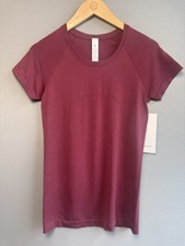 NWT Lululemon Swiftly Tech Short Sleeve 2.0 Burgundy Bay Size 6 picture
