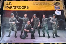 Vintage TESTORS ITALERI U.S. Paratroopers 1/35 Scale WWII Model Kit - #841 picture