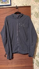 Arc’teryx Squamish Hoody Lightweight Windbreaker - Navy Blue - Men's - Small picture
