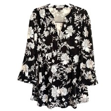 Cocomo Woman Sz 2X Floral Blouse Black White 3/4 Roll Tab Sleeve Pleated picture