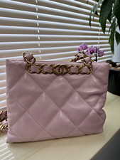 CHANEL Pink Quilted Shoulder Bag Gold-Tone Chain Strap Snap Closure Pocket picture