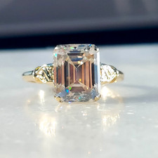 Vintage ring, Size 7 ,10k gold ,4 carat certified ,Emerald cut picture