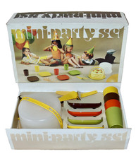Tupperware Tupper Toys Mini Party Set Children’s Party Set 1980 Complete Unused picture