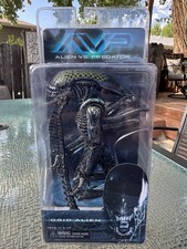 Authentic Neca AVP Grid Alien Reel Toys In Beautiful Condition picture