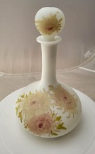 Beautiful Vtg Milk Glass Decanter 9 1/2