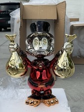 Scrooge McDuck Chrome Figure 40cm - Red picture