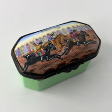 Antique Bilston Enamel Snuff Box 19th C Horse Racing Jockeys Hand Painted Patch picture