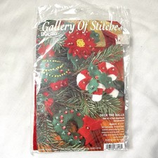 1995 Bucilla Gallery of Stitches Deck the Halls Felt Applique Ornament Kit Craft picture