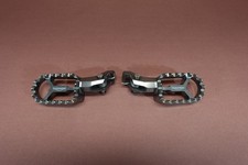 2015-2017 TRIUMPH TIGER 800 FRONT FOOT PEGS RESTS SET PAIR picture