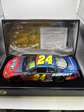 2004 JEFF GORDON DUPONT FLAMES ELITE SIGNED AUTO 1/24 DIECAST CAR W/ COA B3 picture