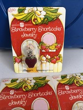 Vtg Strawberry Shortcake Pin Jewelry Doll on Strawberry New On Card 1982 Metal  picture