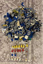LEGO vintage space mini figures and massive brick lot over 4 pounds of bricks picture