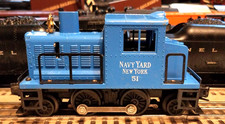 Lionel #51 NAVY YARD Switcher, clean and it runs well in good condition. picture