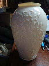 Lenox Large Flower Vase 24 Karat Gold Trim Made In Usa picture