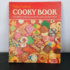 Vtg 1975 Betty Crocker's Cooky Book 1st Edition 17th Printing Spiral Cookbook picture