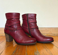 Tamaris Womens Red Leather Ankle Boots Bootie Size 7.5 Block Heel Zip Straps picture