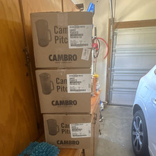 Cambro Camwear Cam Pitch Insulated Beverage Pitcher PDC4CW135  18 count. picture