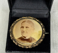 Antique Victorian Mourning Brooch Memorial Frame Photo Pin Older Woman Fashion picture