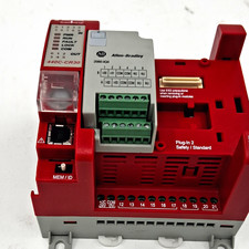 Allen-Bradley Guardmaster CR30 Safety Relay 440C-CR30-22BBB 24VDC Light picture