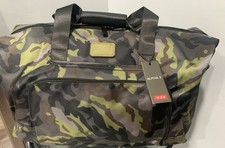 Tumi Alpha 3 Double Expansión Travel Satchel. Limited Edition Green Camo picture