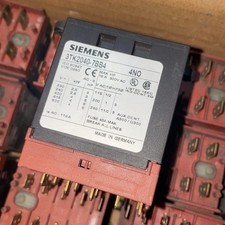 1PC NEW SIEMENS 3TK2040-7BB4 Safety Relay Expedited Shipping picture