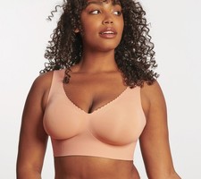 Evelyn & Bobbie Women's Bra Sz M Seamless Wirefree Pink A677303 picture