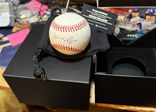 BERNIE WILLIAMS---AUTOGRAPHED BASEBALL---NEW YORK YANKEES---FANATICS UNDER WRAPS picture