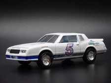 1983 83 CHEVY CHEVROLET MONTE CARLO WHITE 1/64 SCALE DIORAMA DIECAST MODEL CAR picture