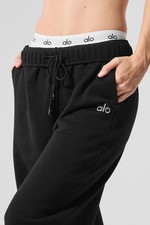 ALO Yoga Accolade Straight Leg Sweatpant Unisex Soft Fleece Jogger Pants picture