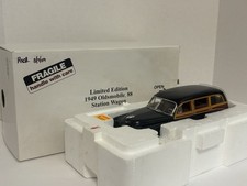 Danbury Mint Limited Edition 1949 Oldsmobile 88 Station Wagon 1/24 picture