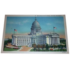Vintage Wisconsin State Capitol Madison WI Linen Postcard 3A-H903 Unposted picture