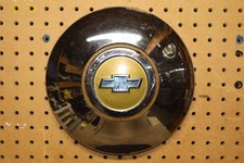 (1)  Classic 1949-1950 Chevy Bel Air Poverty Dog Dish Hubcap, 9.5-Inch OEM picture